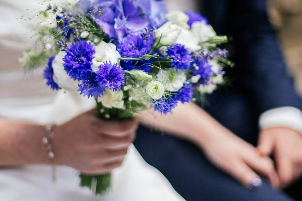 Bouquet de mariée bleue