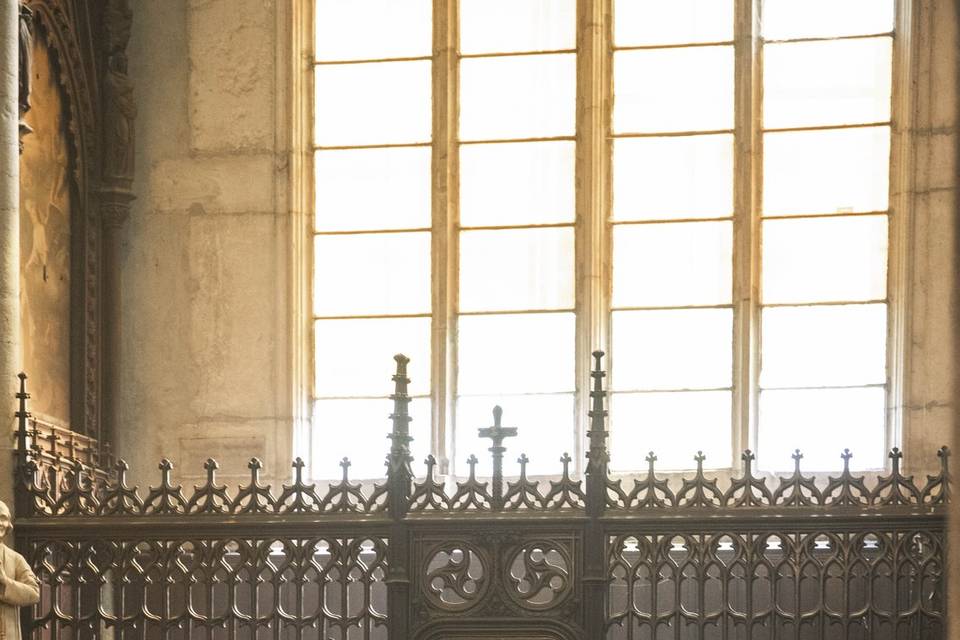 église