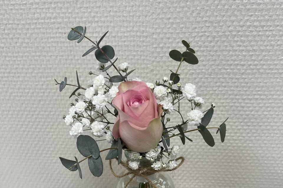 Boutonnière pastel