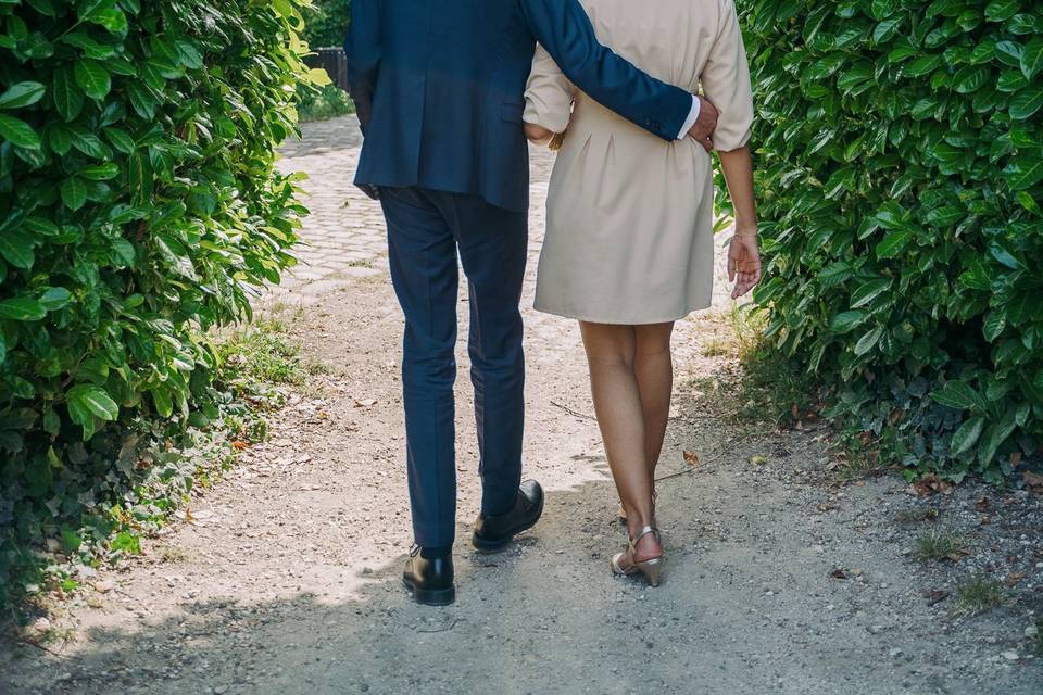 Shooting couple dans un parc