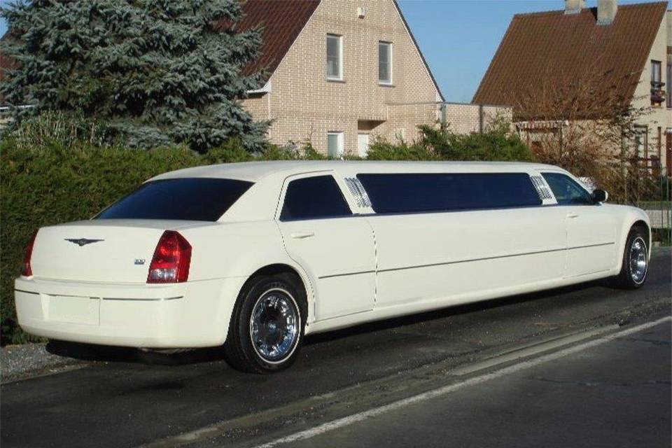 Chrysler 300c limousine Krystal