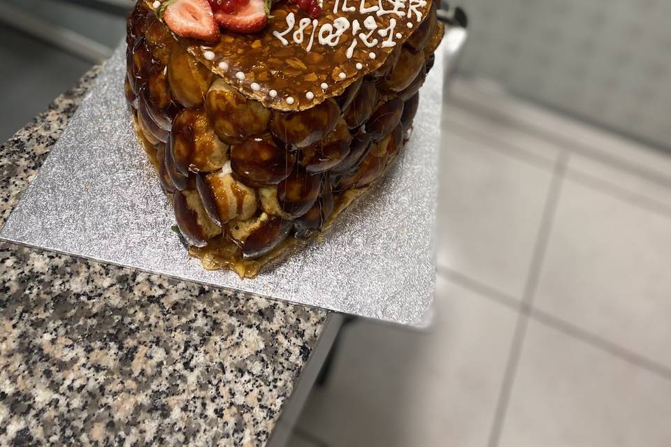 Croquembouche