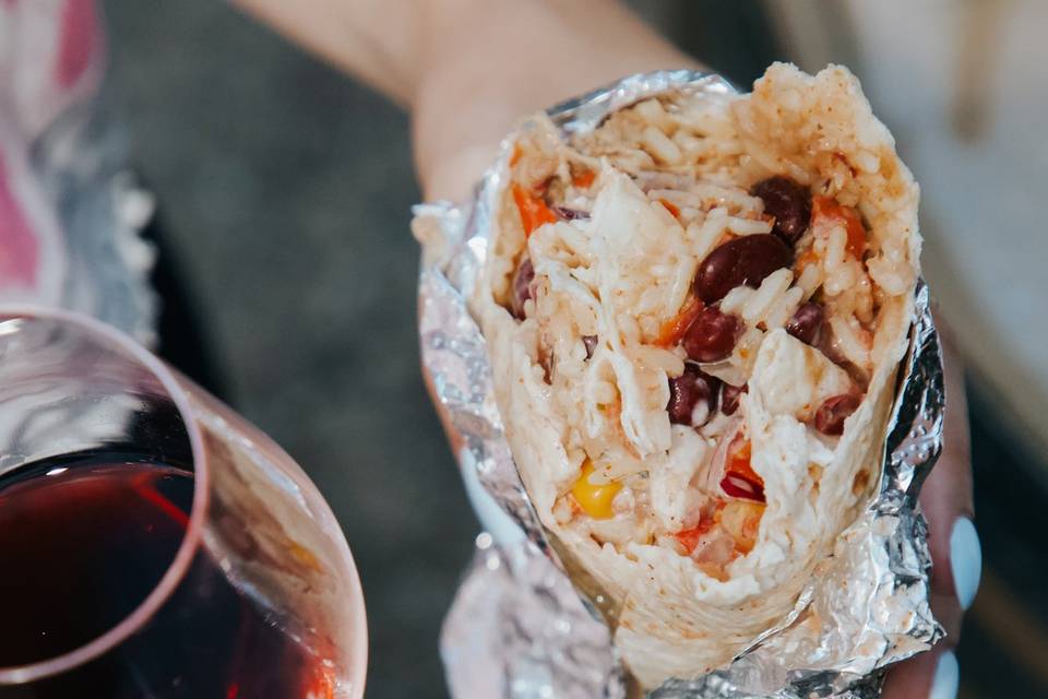 Vin Et Burrito