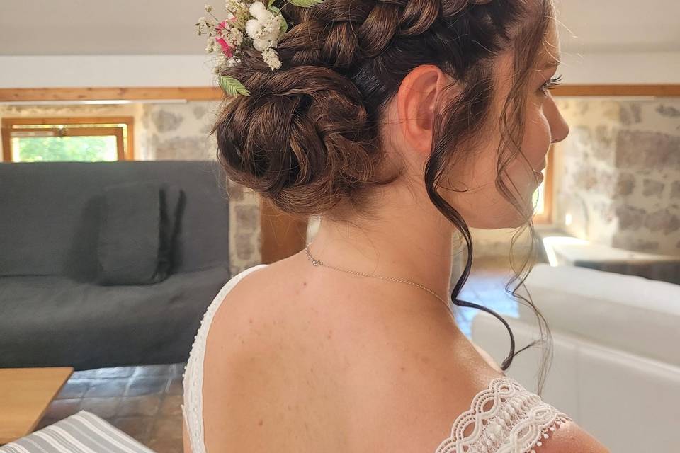Chignon bas avec tresse