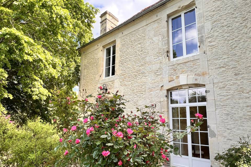 Pignon du manoir côté suite nu