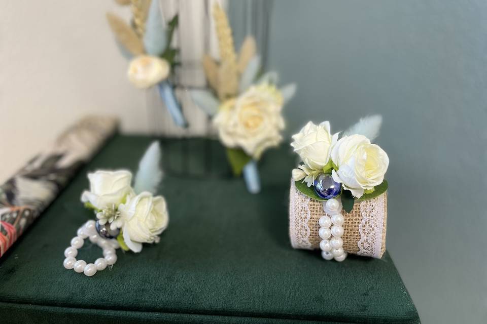 Bracelets boutonnières