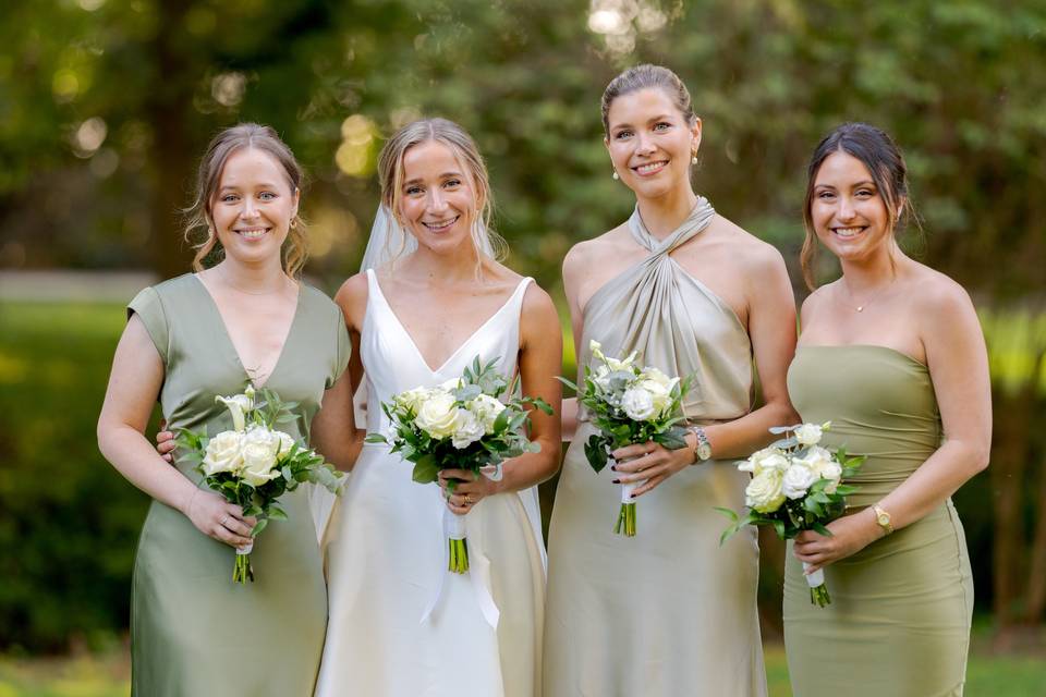 Mariée et témoins