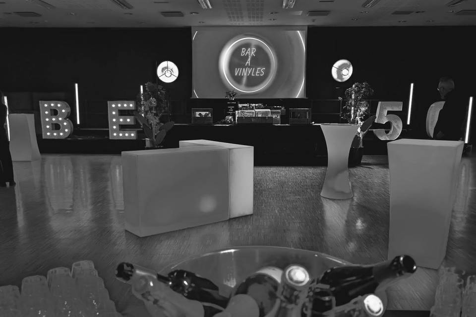 Le Van Social CLub