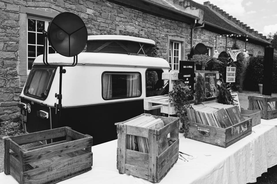 LE VAN SOCIAL CLUB