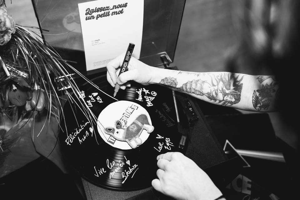 Le Van Social CLub