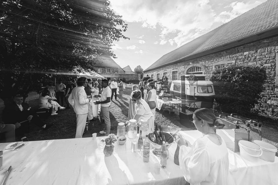 Le Van Social CLub