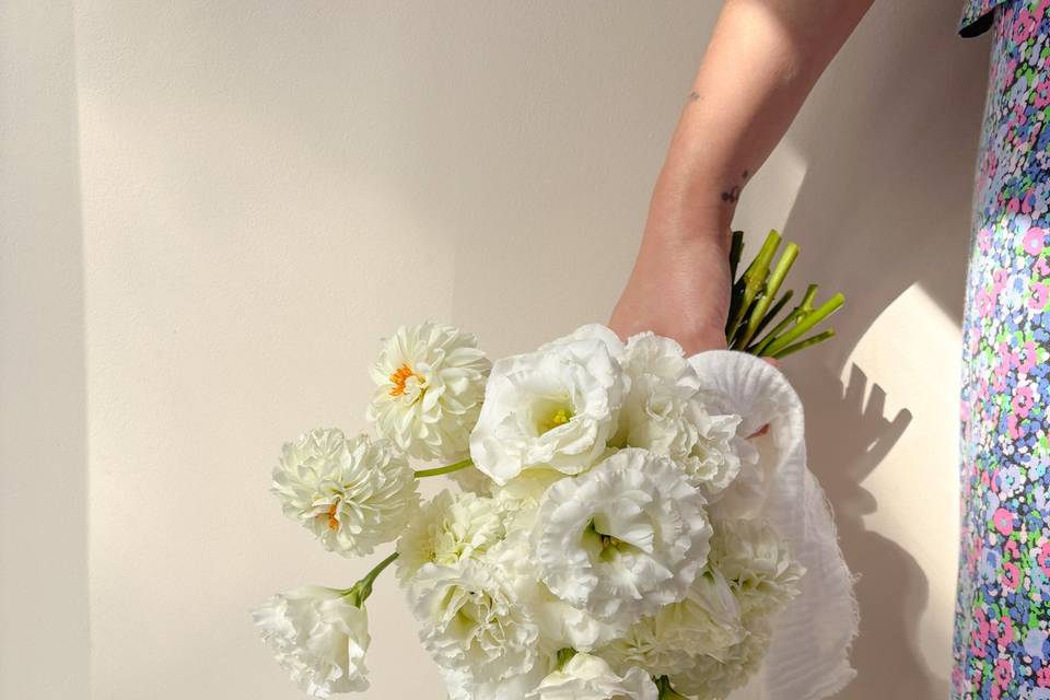 Bouquet de marié blanc