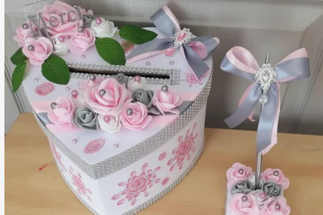 urne et porte stylo   fleuri