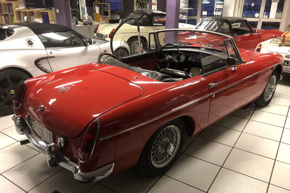 Mgb red