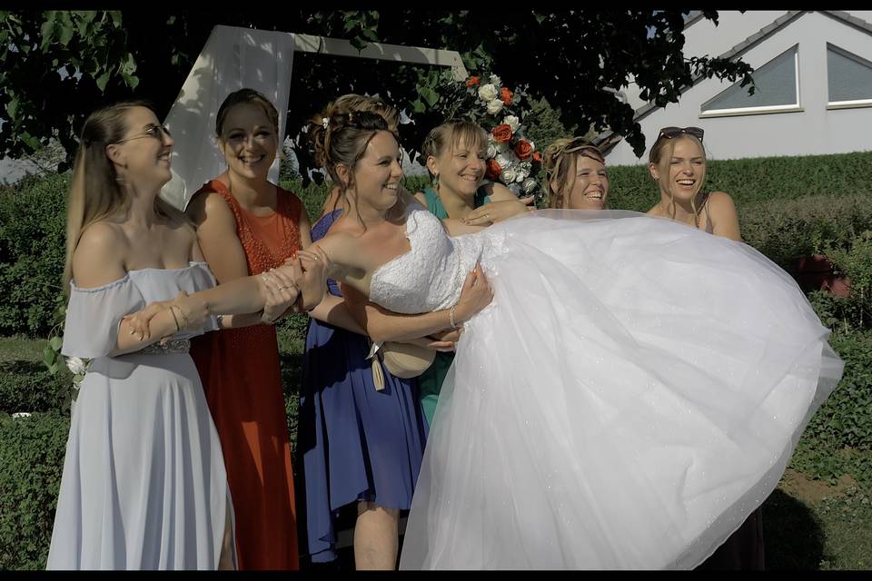 La mariée et ses amies