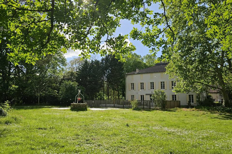 Parc côté piscine