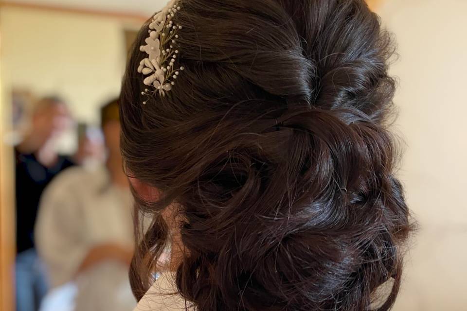 Mariée chignon bas flou