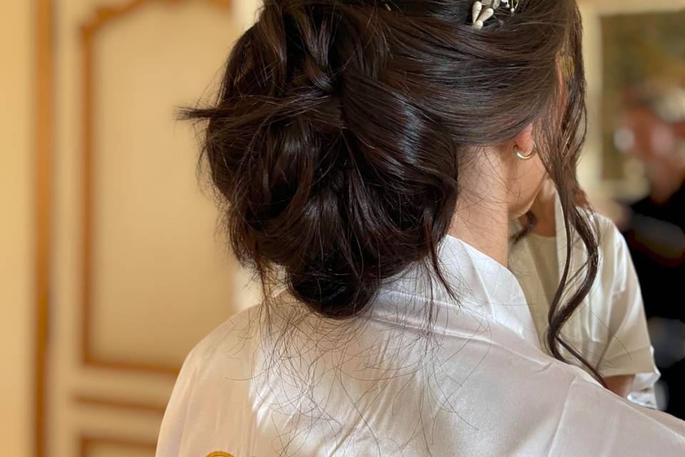 Mariée chignon bas flou