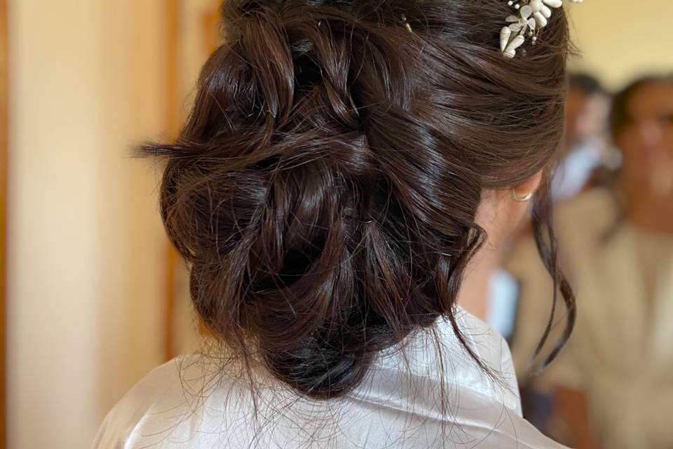 Mariée chignon bas flou