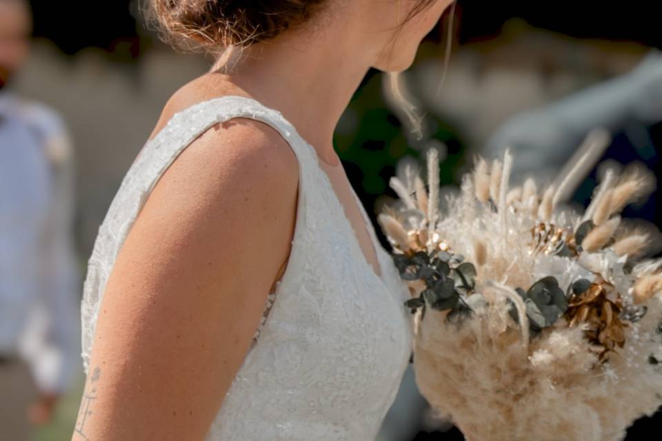 Mariée chignon bas flou