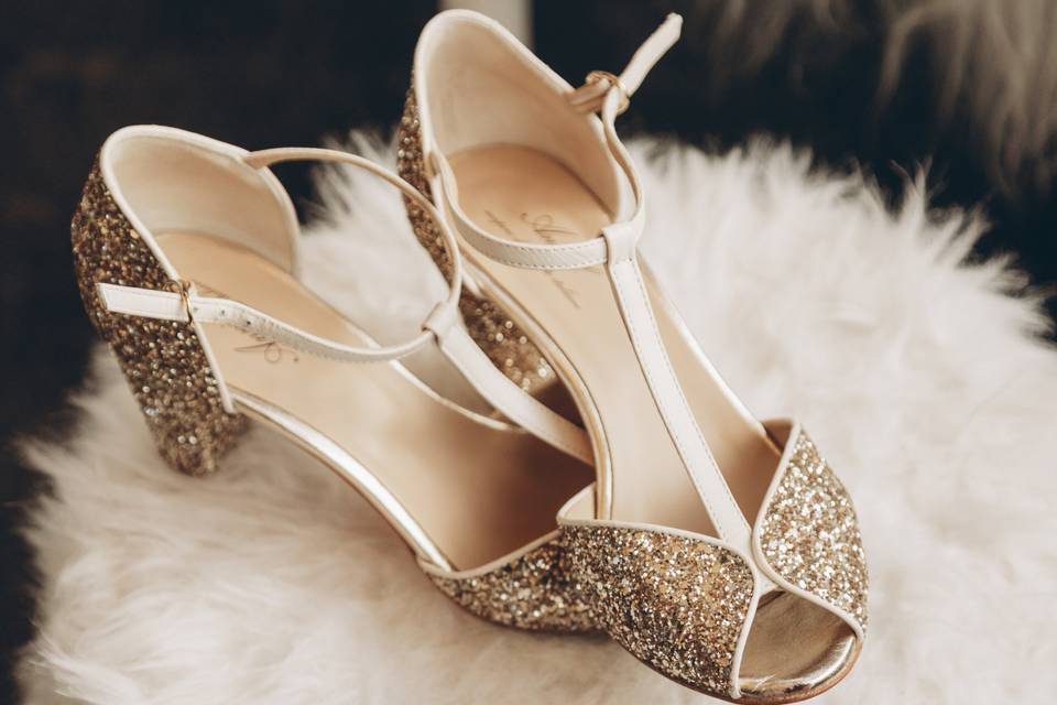 Détails chaussures mariée