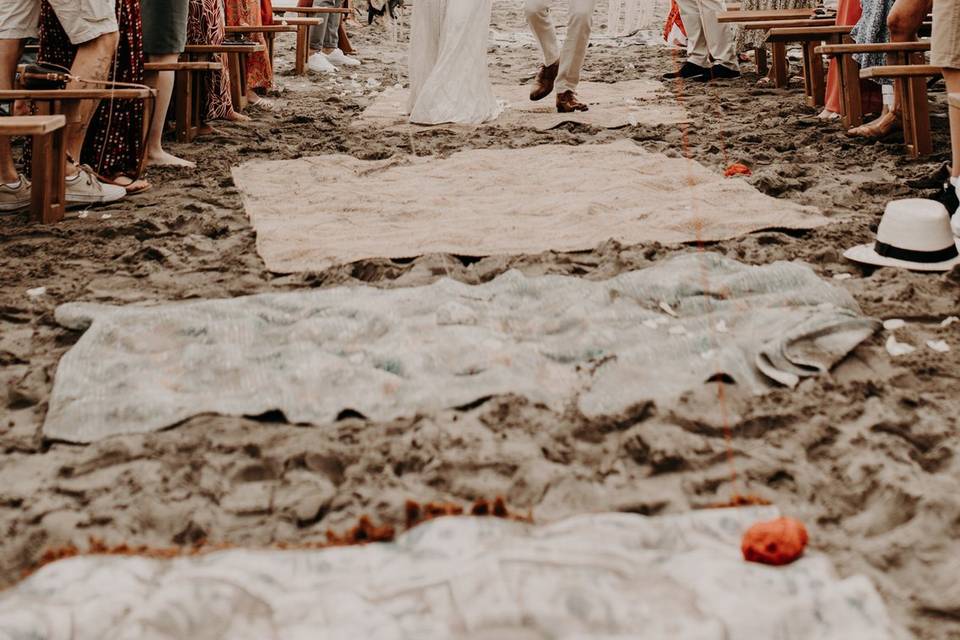 Ceremonie dans le sable