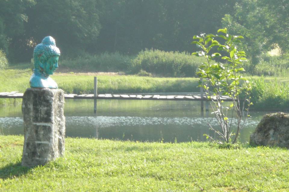 Plénitude face à l'etang