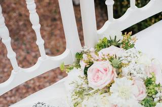 Violette & Rose - Wedding and Event Planner