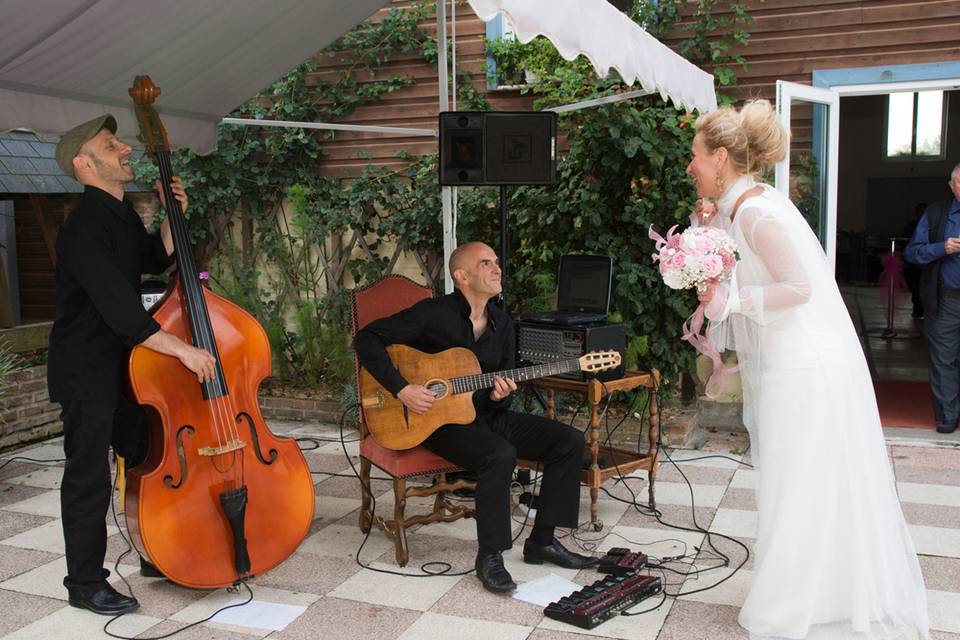 La mariée et les musiciens