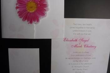 Faire part de mariage avec un motif de marguerite
