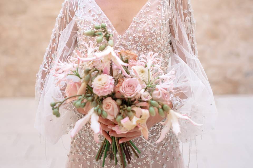 La mariée et son bouquet