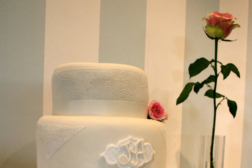 Wedding Cake Dentelle & Roses