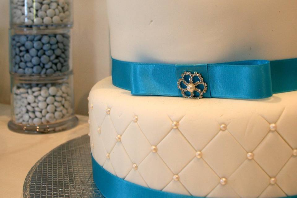 Wedding Cake Turquoise