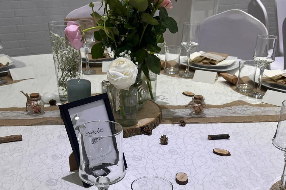 Petite salle deco table