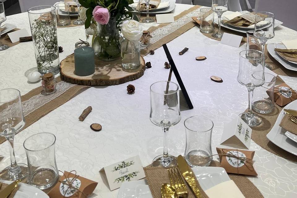 Petite salle deco table