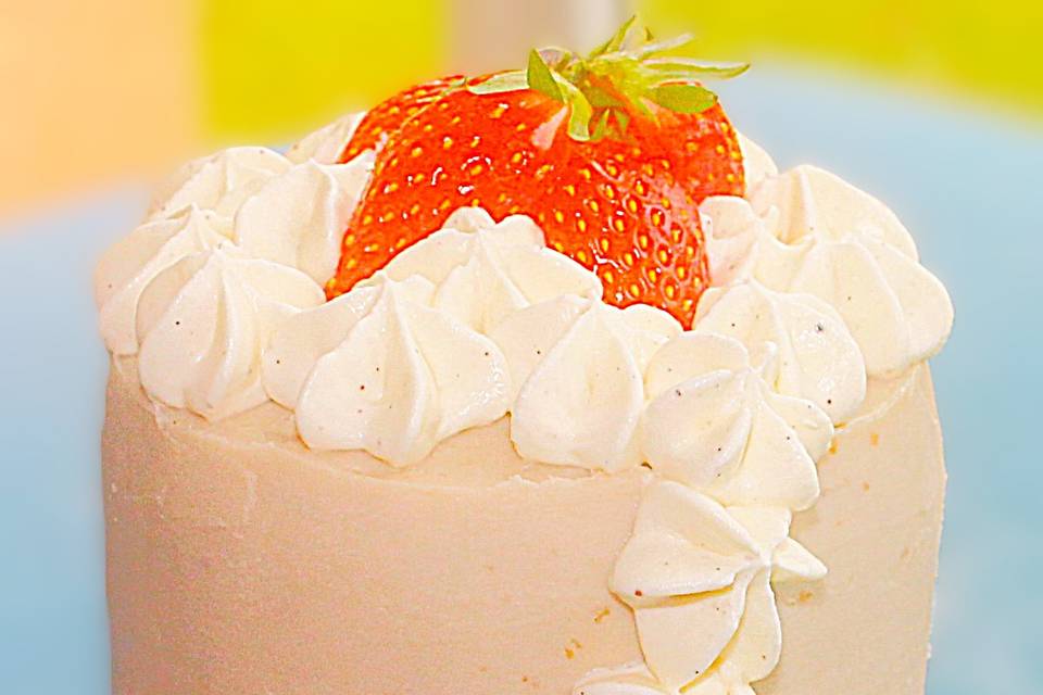 Layer cake façon fraisier