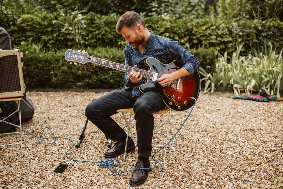 Romain : Guitare
