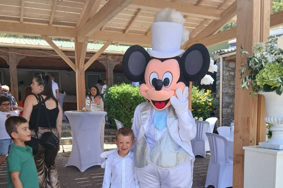 Mascotte Mickey cérémonie