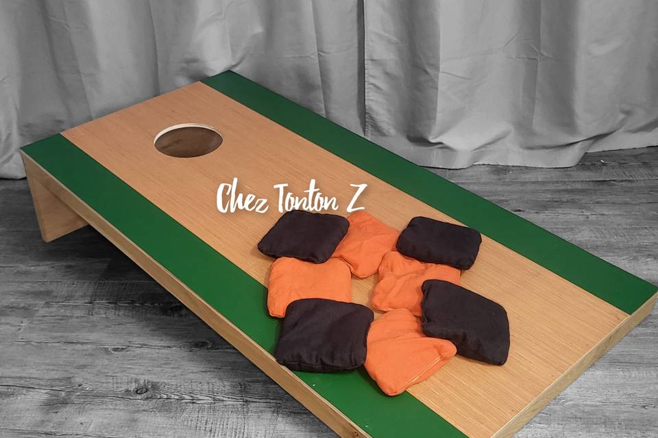 Cornhole 1 plateau