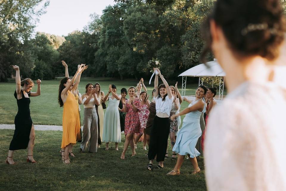 Le jeté de bouquet