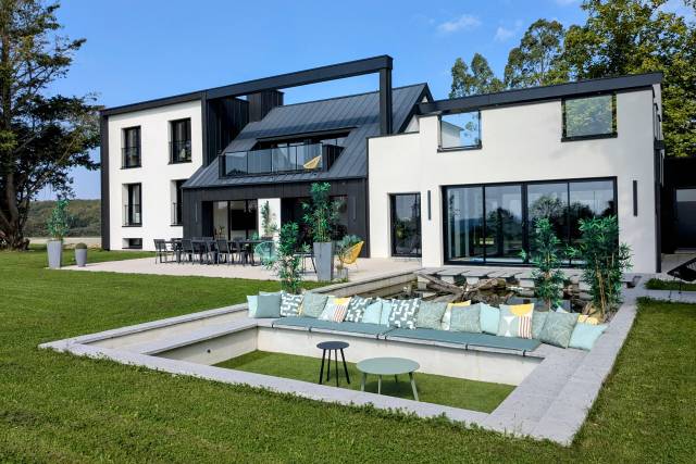 Villa Short Cravate