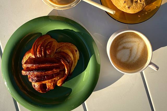 Petit déjeuner sur le marché