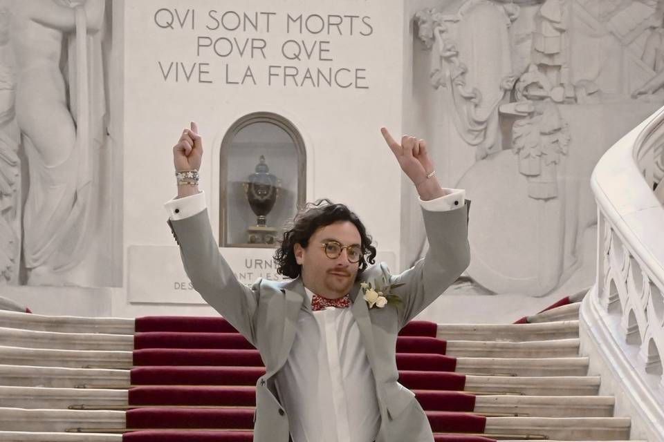 Heureux.