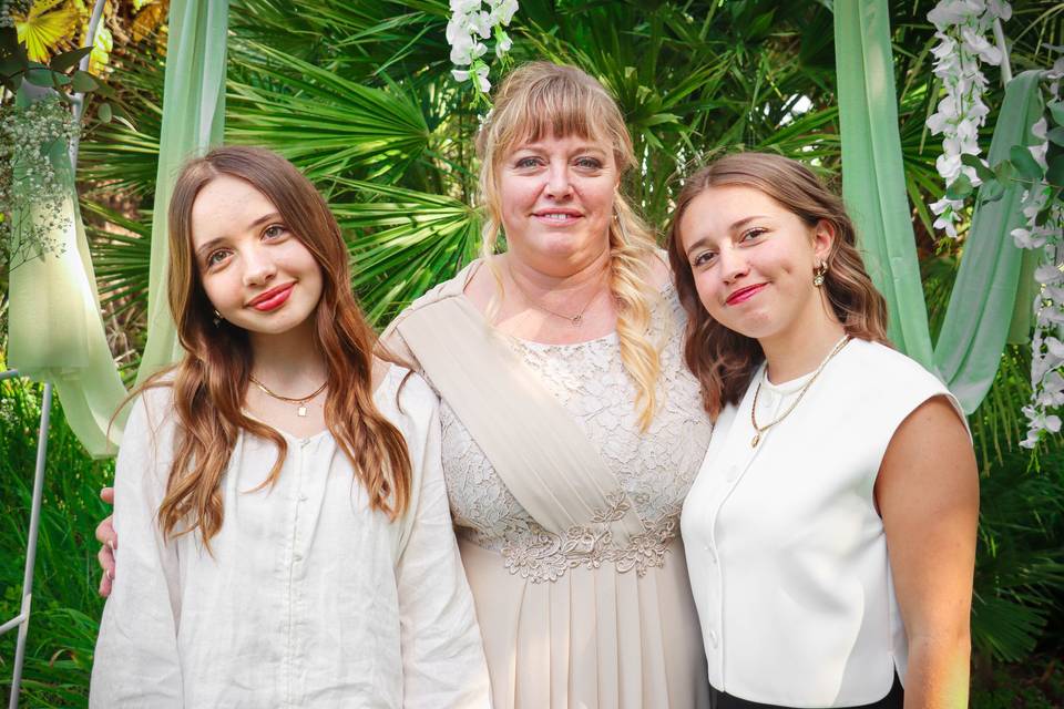 Audrey  avec ses filles