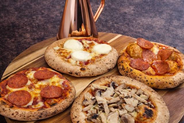 PLATEAU PIZZAS