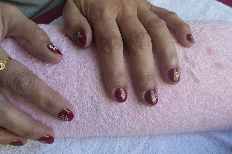 Emi Nails Beauty