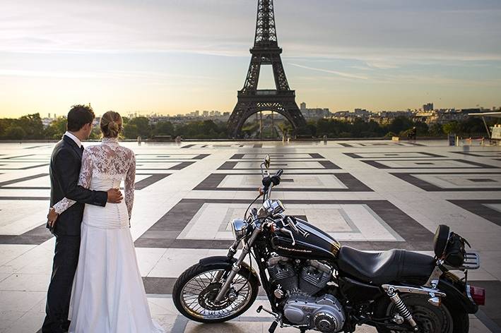 Couple tour Eiffel