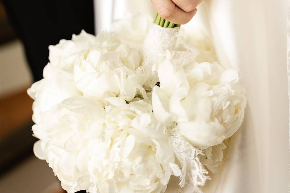 Bride's flower bouquet