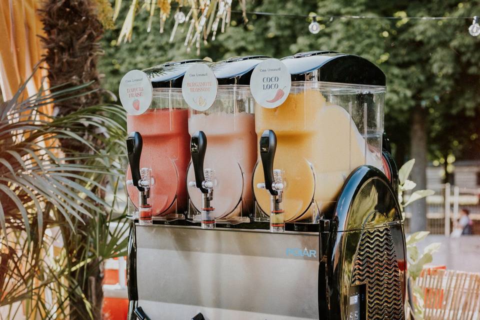 Frozen cocktails bar