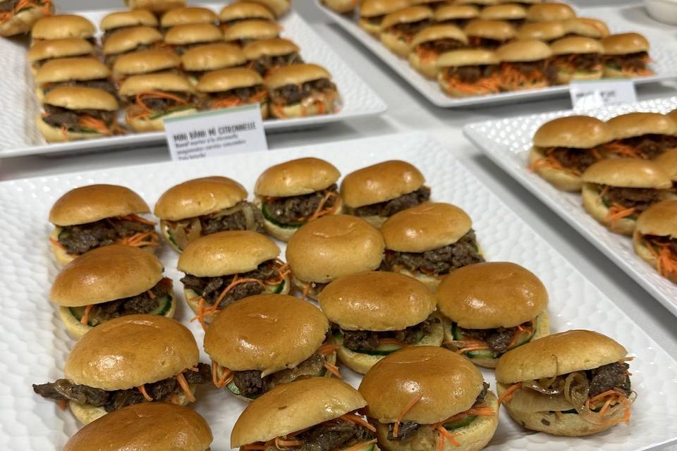 Mini banh mi